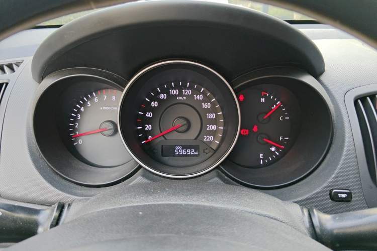 Used Kia Forte 2014 1.6L MT GL Instrument Cluster