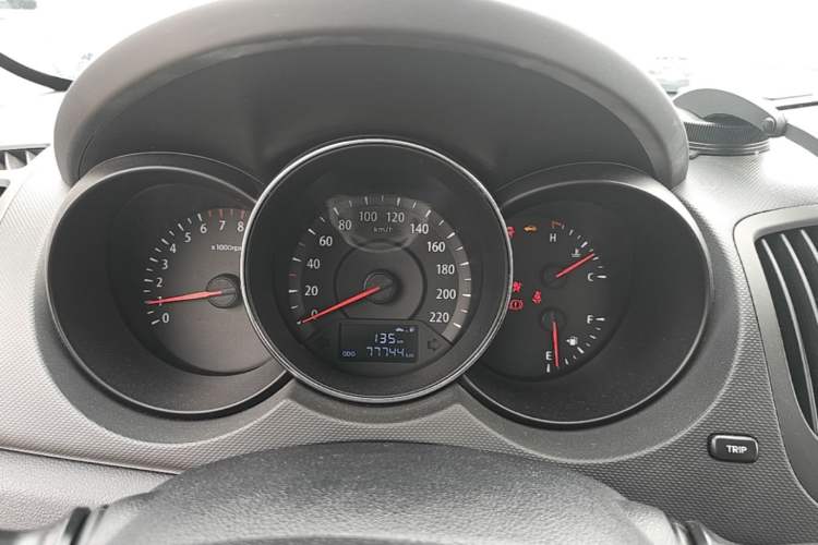 Used Kia Forte 2014 1.6L MT GLS Instrument Cluster