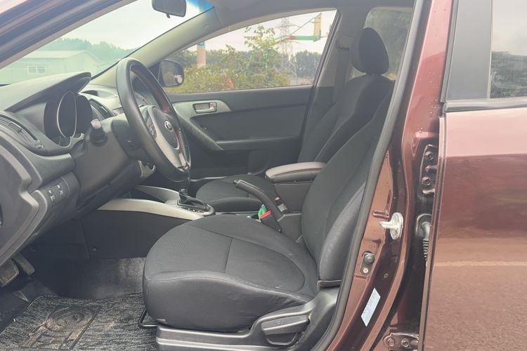 Used Kia Forte 2014 1.6L AT GL Interior 2