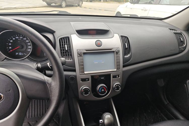 Used Kia Forte 2014 1.6L AT GL Interior 3