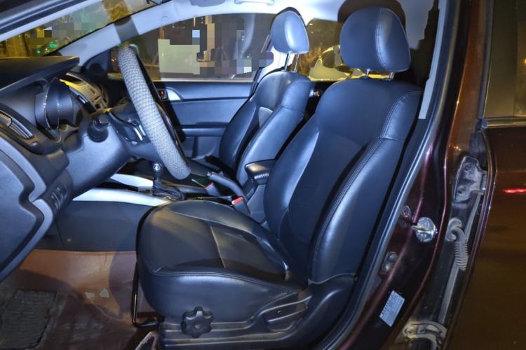 Used Kia Forte 2014 1.6L AT Premium Model Left Front Seat