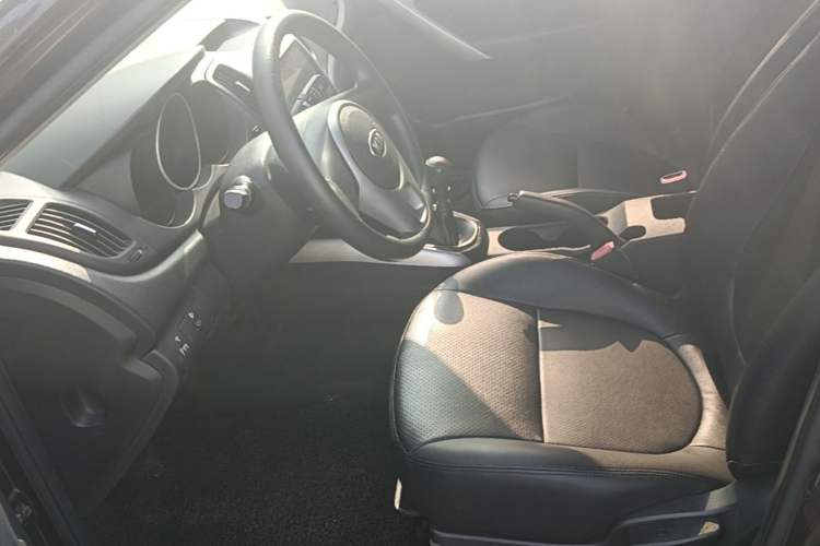 Used Kia Forte 2014 1.6L MT GL Left Front Seat