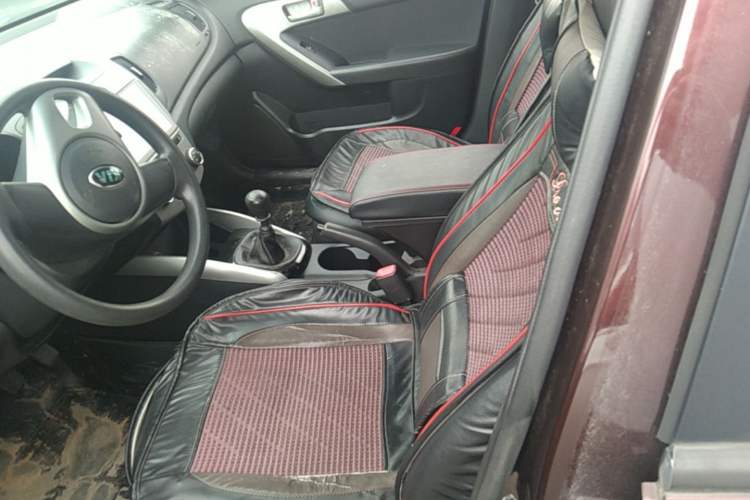 Used Kia Forte 2014 1.6L MT GL Left Front Seat