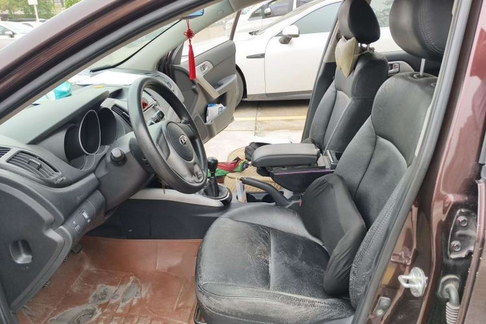 Used Kia Forte 2014 1.6L MT GL Left Front Seat
