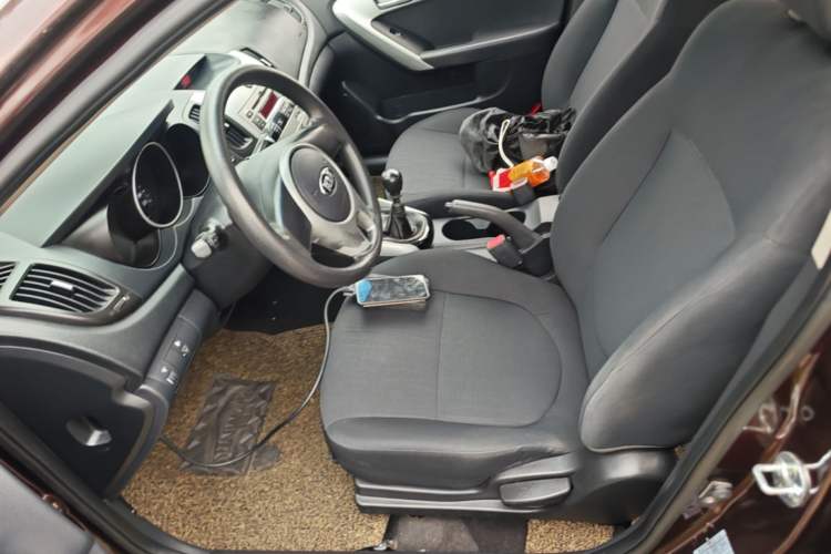 Used Kia Forte 2014 1.6L MT GL Left Front Seat