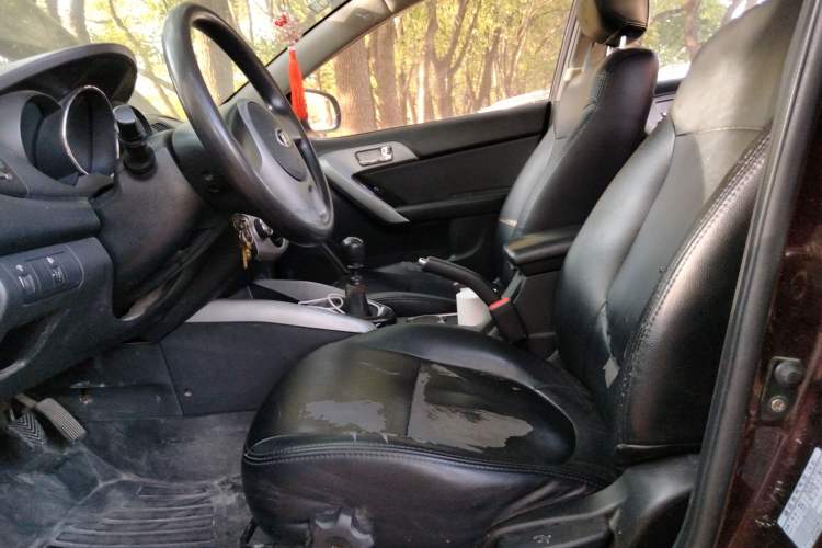 Used Kia Forte 2014 1.6L MT GLS Left Front Seat