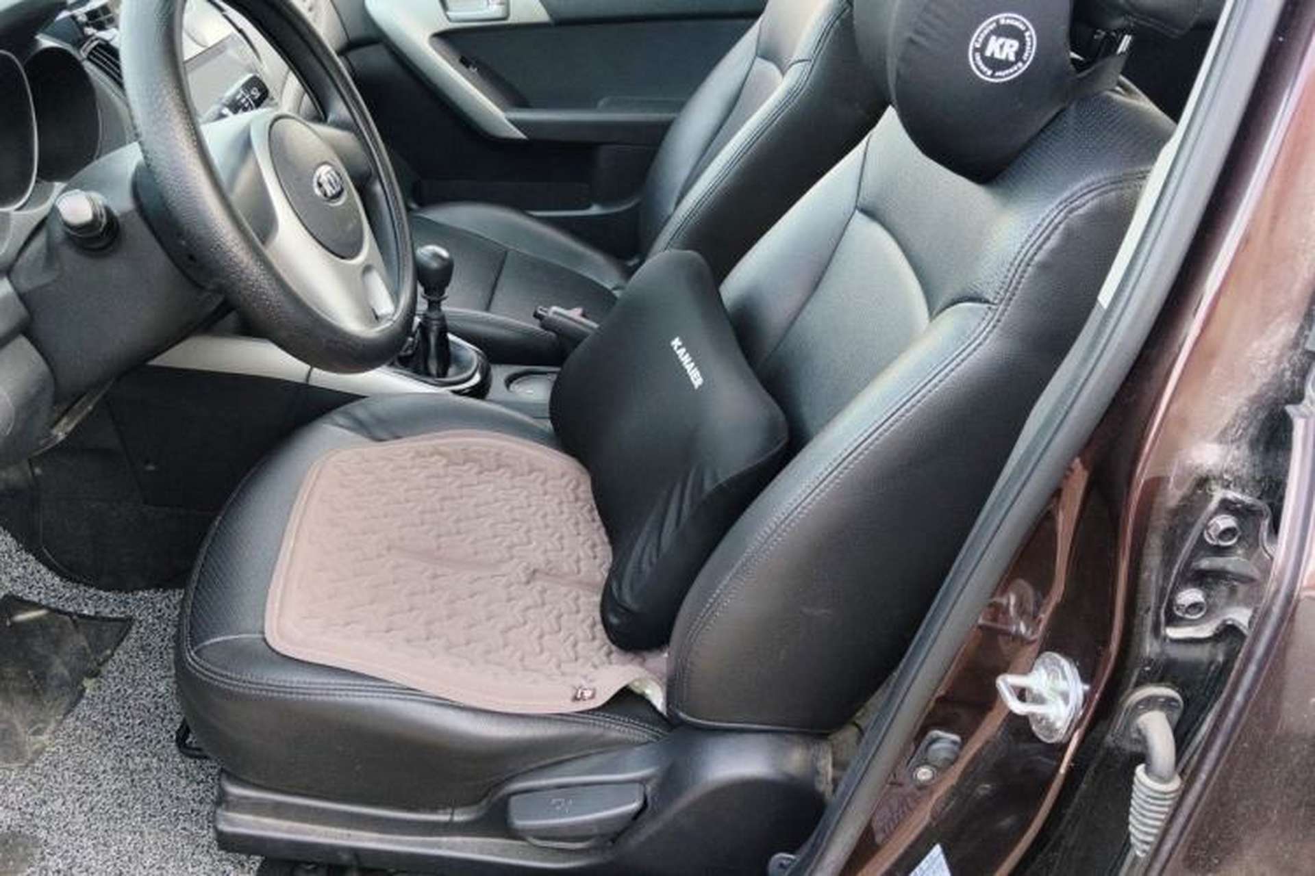 Used Kia Forte 2014 1.6L MT GL Left Front Seat