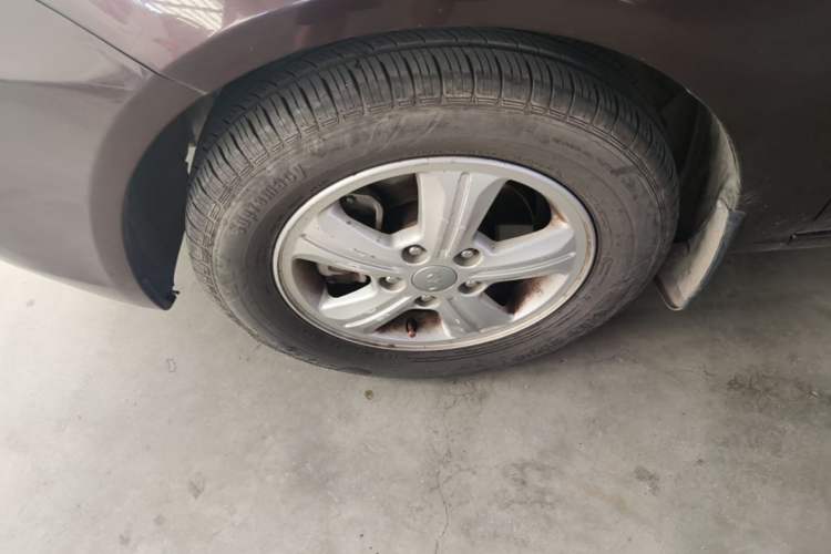 Used Kia Forte 2014 1.6L AT GL Left Front Wheel Hub