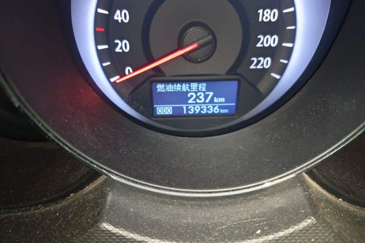 Used Kia Forte 2014 1.6L AT Premium Model Odometer Close Up