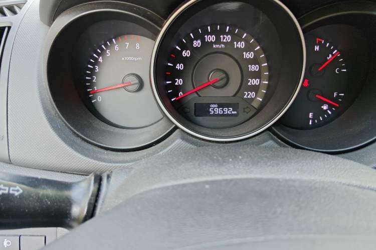 Used Kia Forte 2014 1.6L MT GL Odometer Close Up