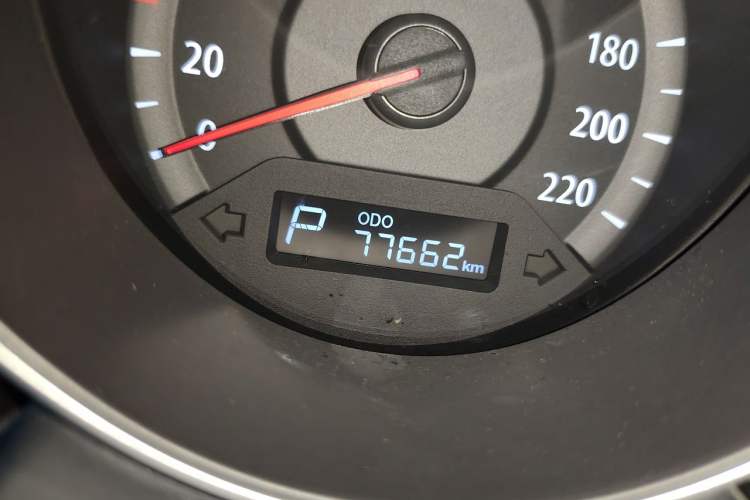 Used Kia Forte 2014 1.6L AT GL Odometer Close Up