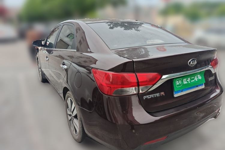 Used Kia Forte 2014 1.6L AT GLS Rear Left 45 Deg
