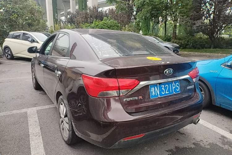 Used Kia Forte 2014 1.6L MT GLS Rear Left 45 Deg