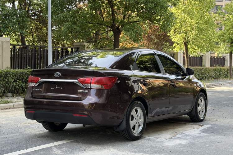 Used Kia Forte 2014 1.6L AT GL Rear Right 45 Deg