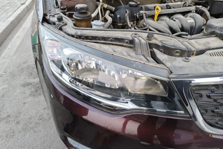 Used Kia Forte 2014 1.6L MT GLS Right Front Headlight