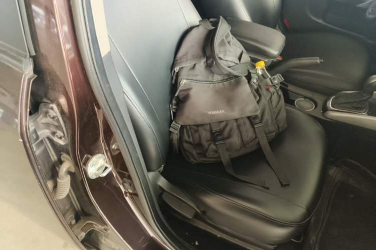 Used Kia Forte 2014 1.6L AT GL Right Front Seat