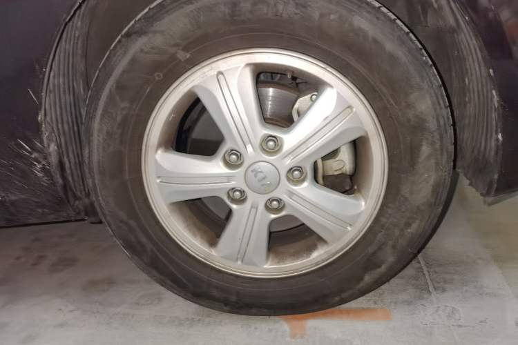 Used Kia Forte 2014 1.6L AT GL Right Front Wheel Hub