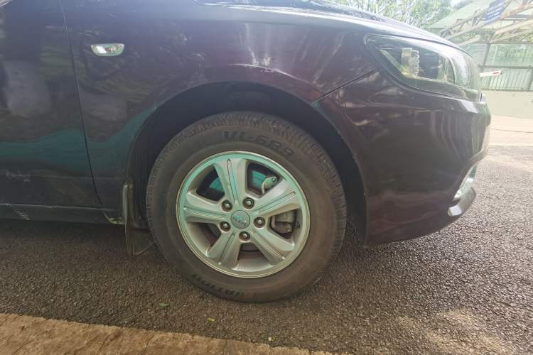 Used Kia Forte 2014 1.6L MT GL Right Front Wheel Hub