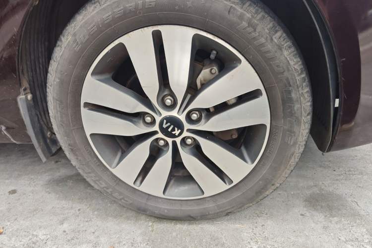 Used Kia Forte 2014 1.6L AT GLS Right Front Wheel Hub