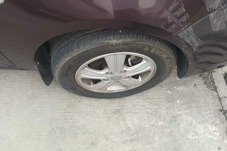 Used Kia Forte 2014 1.6L MT GL Right Front Wheel Hub