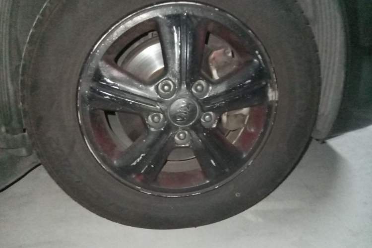Used Kia Forte 2014 1.6L MT GL Right Front Wheel Hub