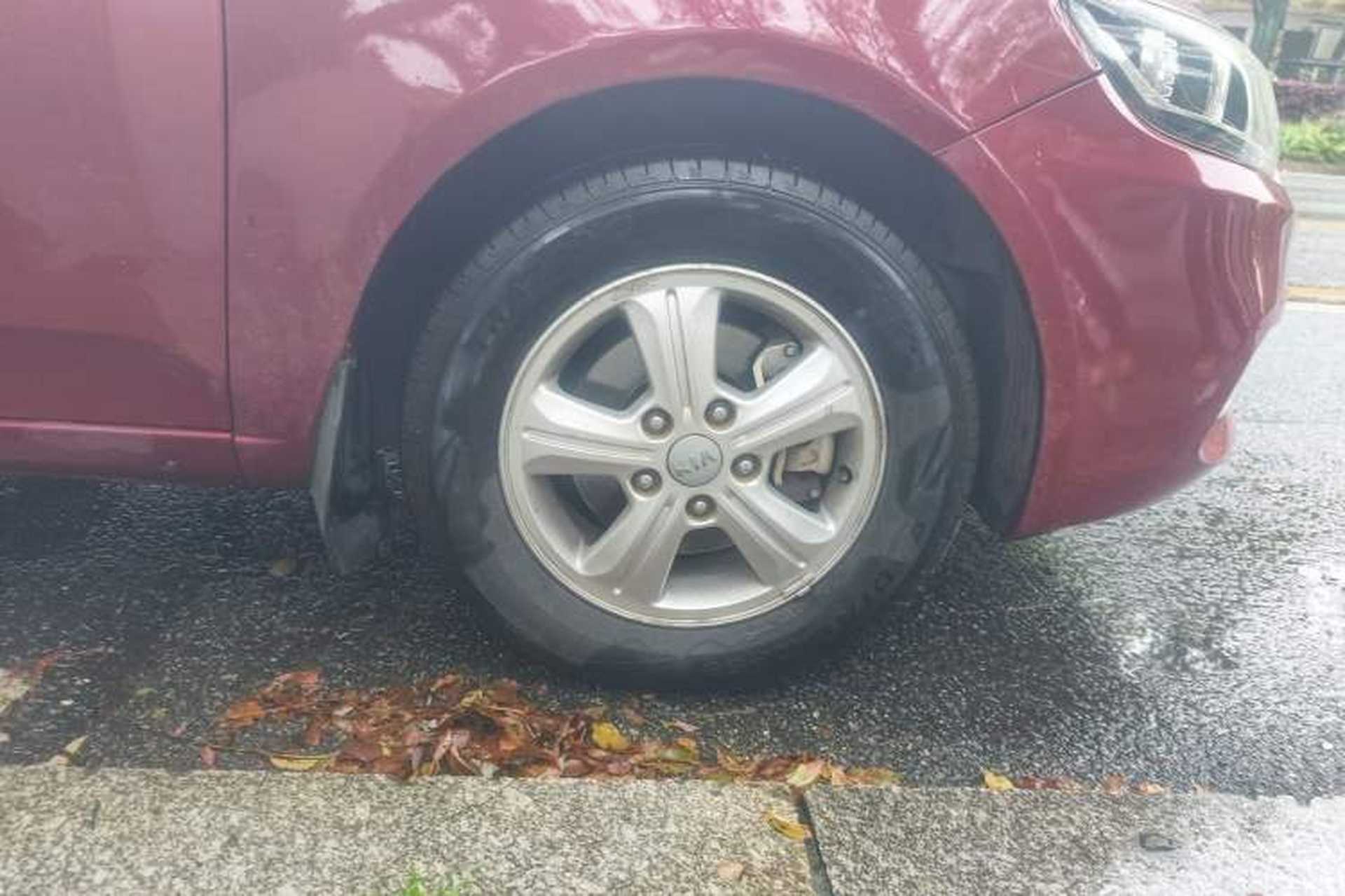 Used Kia Forte 2014 1.6L MT GL Right Front Wheel Hub