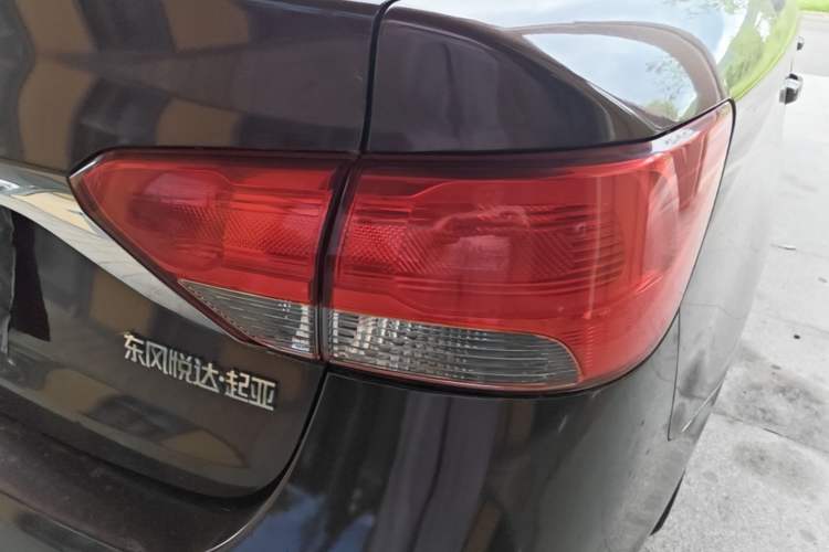Used Kia Forte 2014 1.6L MT GL Right Rear Taillight