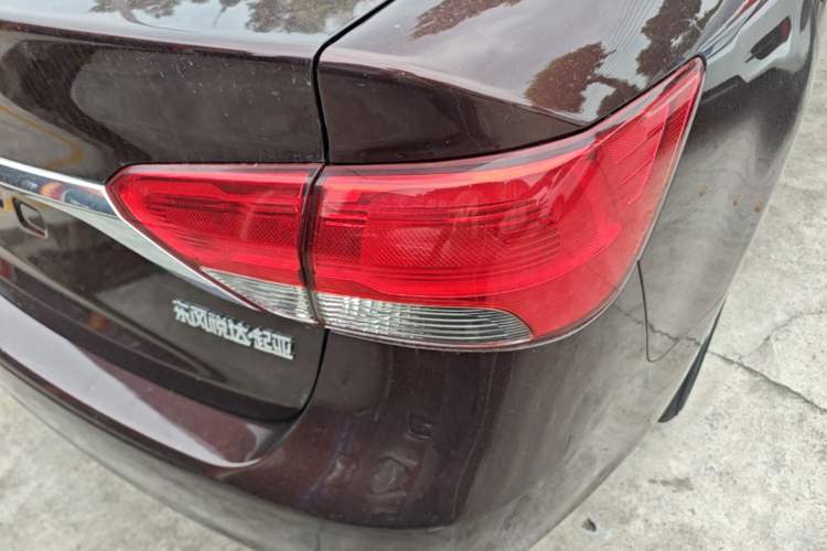 Used Kia Forte 2014 1.6L MT GL Right Rear Taillight