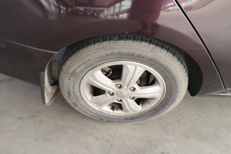Used Kia Forte 2014 1.6L AT GL Right Rear Wheel Hub