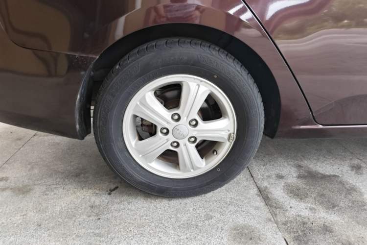 Used Kia Forte 2014 1.6L MT GL Right Rear Wheel Hub