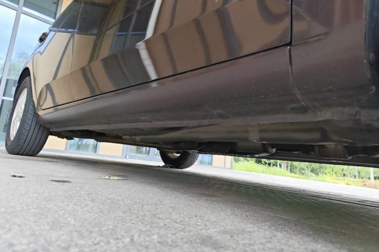 Used Kia Forte 2014 1.6L MT GL Right Side Sill