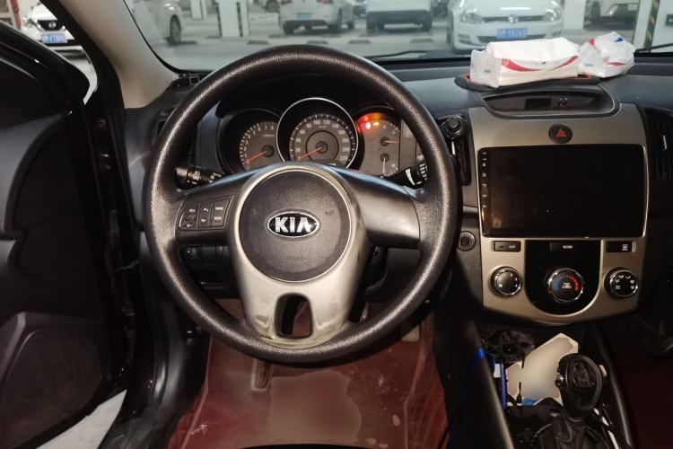 Used Kia Forte 2014 1.6L AT GL Steering Wheel