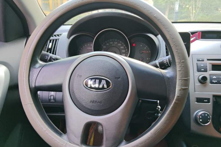 Used Kia Forte 2014 1.6L MT GL Steering Wheel