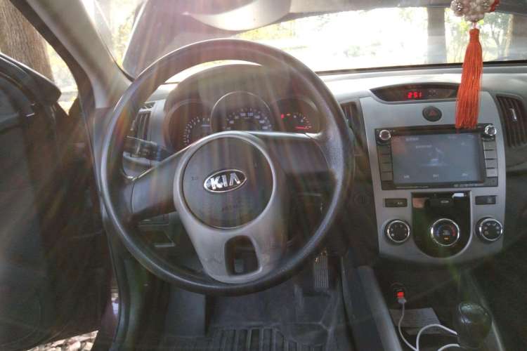 Used Kia Forte 2014 1.6L MT GLS Steering Wheel