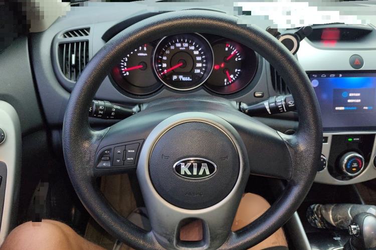 Used Kia Forte 2014 1.6L AT GL Steering Wheel