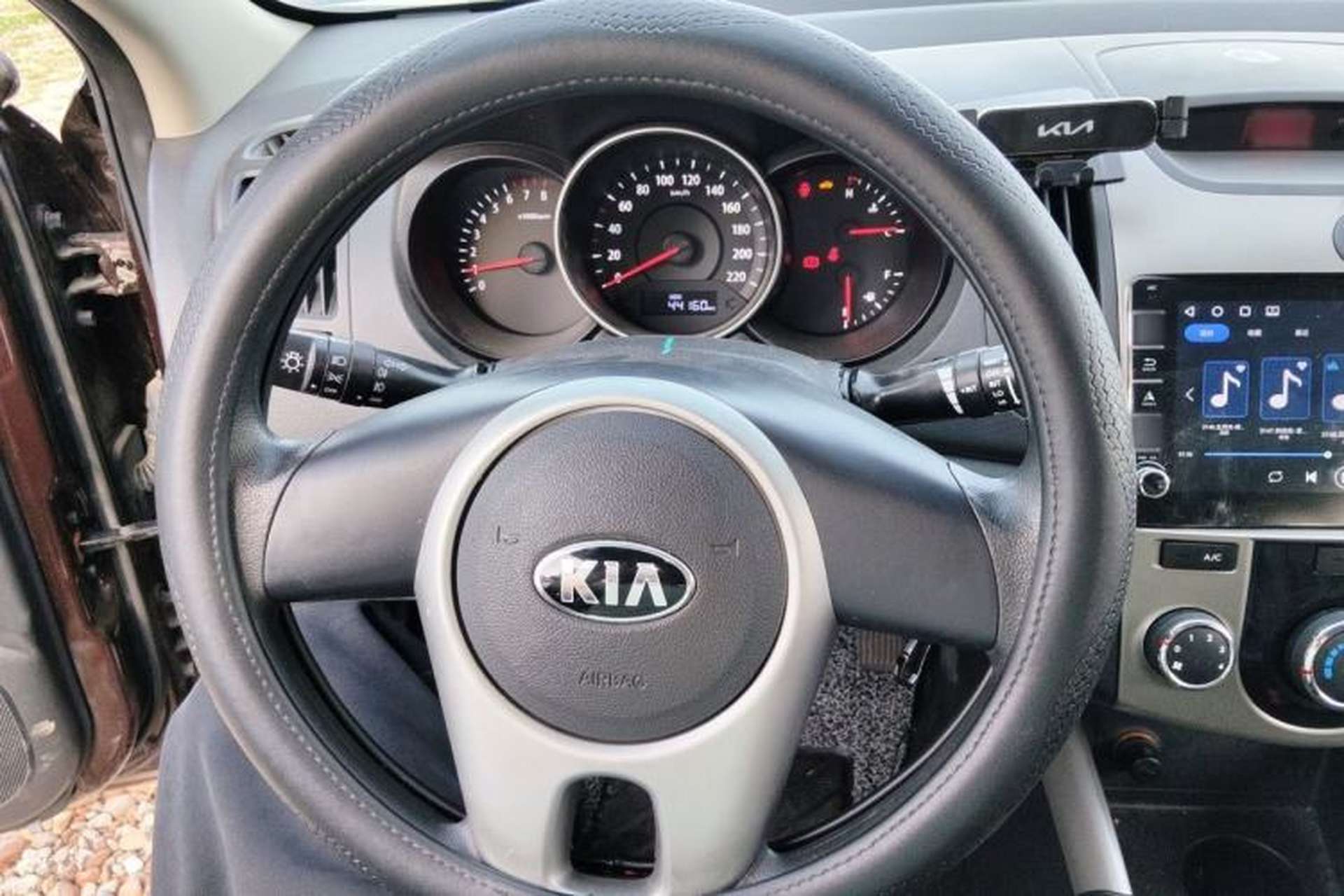 Used Kia Forte 2014 1.6L MT GL Steering Wheel