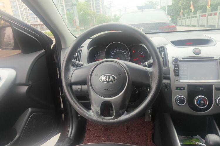 Used Kia Forte 2014 1.6L MT GL Steering Wheel