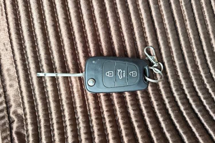 Used Kia Forte 2014 1.6L MT GL Vehicle Key