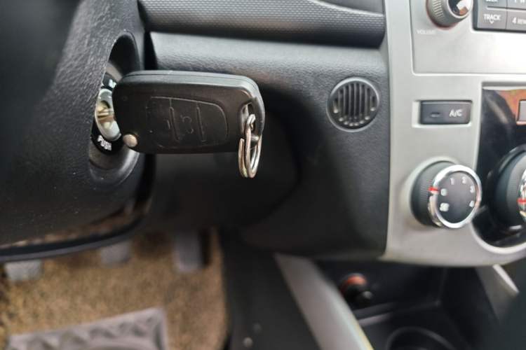 Used Kia Forte 2014 1.6L MT GL Vehicle Key