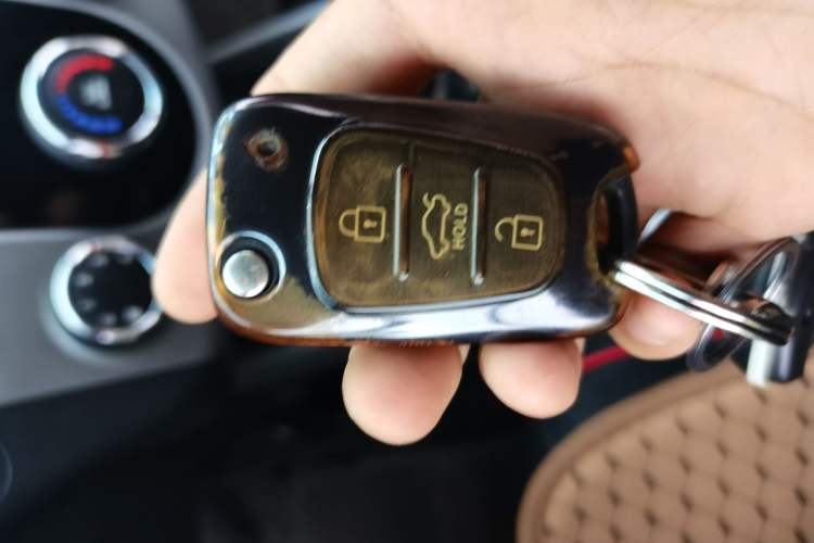 Used Kia Forte 2014 1.6L MT GL Vehicle Key