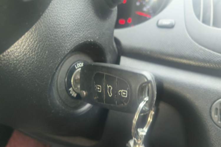 Used Kia Forte 2014 1.6L MT GL Vehicle Key