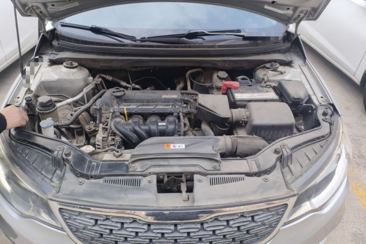 Used Kia Forte 2014 1.6L MT GL Engine Bay