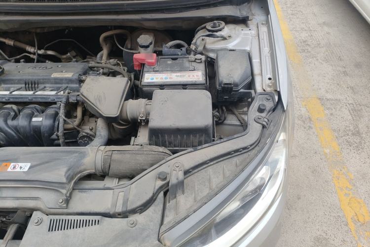 Used Kia Forte 2014 1.6L MT GL Engine Bay Left