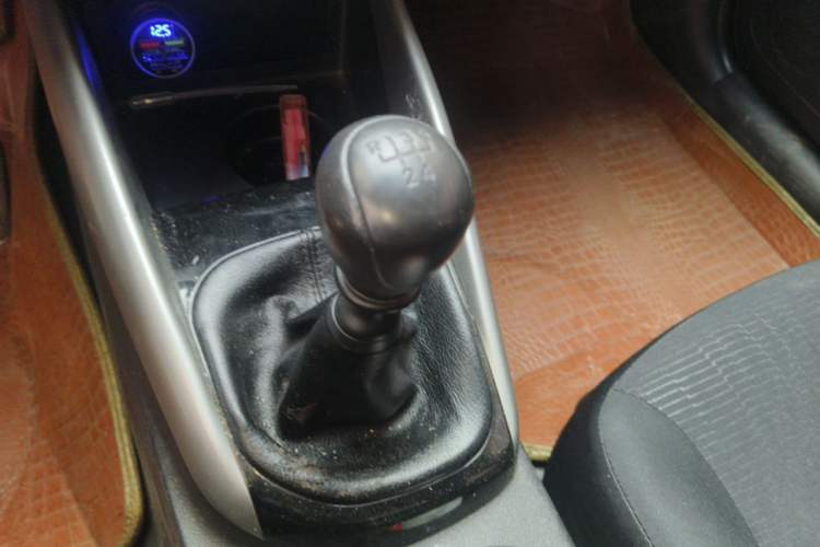 Used Kia Forte 2014 1.6L MT GL Gear Lever