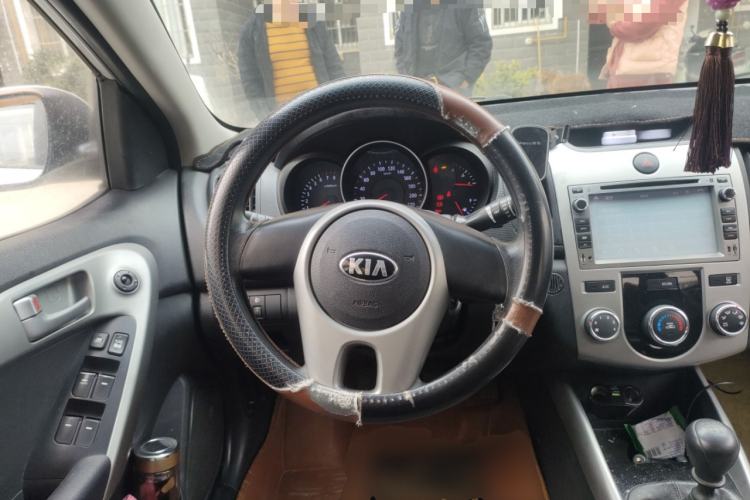 Used Kia Forte 2014 1.6L MT GL Steering Wheel