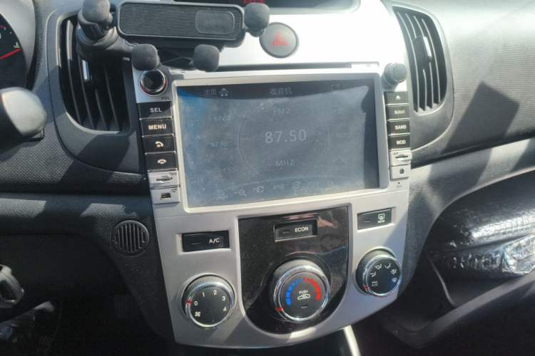 Used Kia Forte 2014 1.6L AT GL Audio And AC Panel