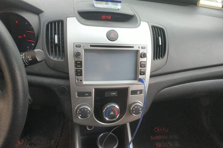 Used Kia Forte 2014 1.6L MT GL Audio And AC Panel