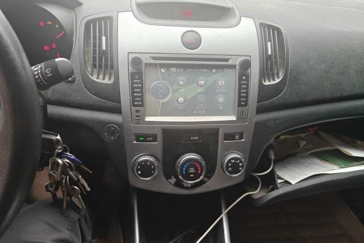 Used Kia Forte 2014 1.6L MT GL Audio And AC Panel