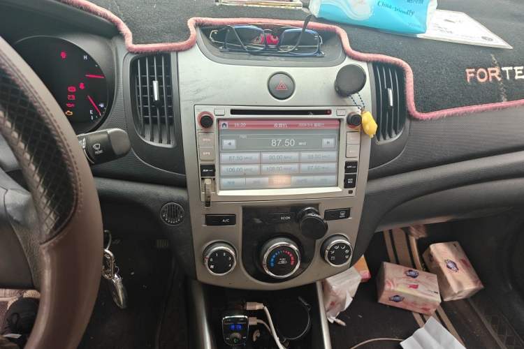 Used Kia Forte 2014 1.6L MT GL Audio And AC Panel