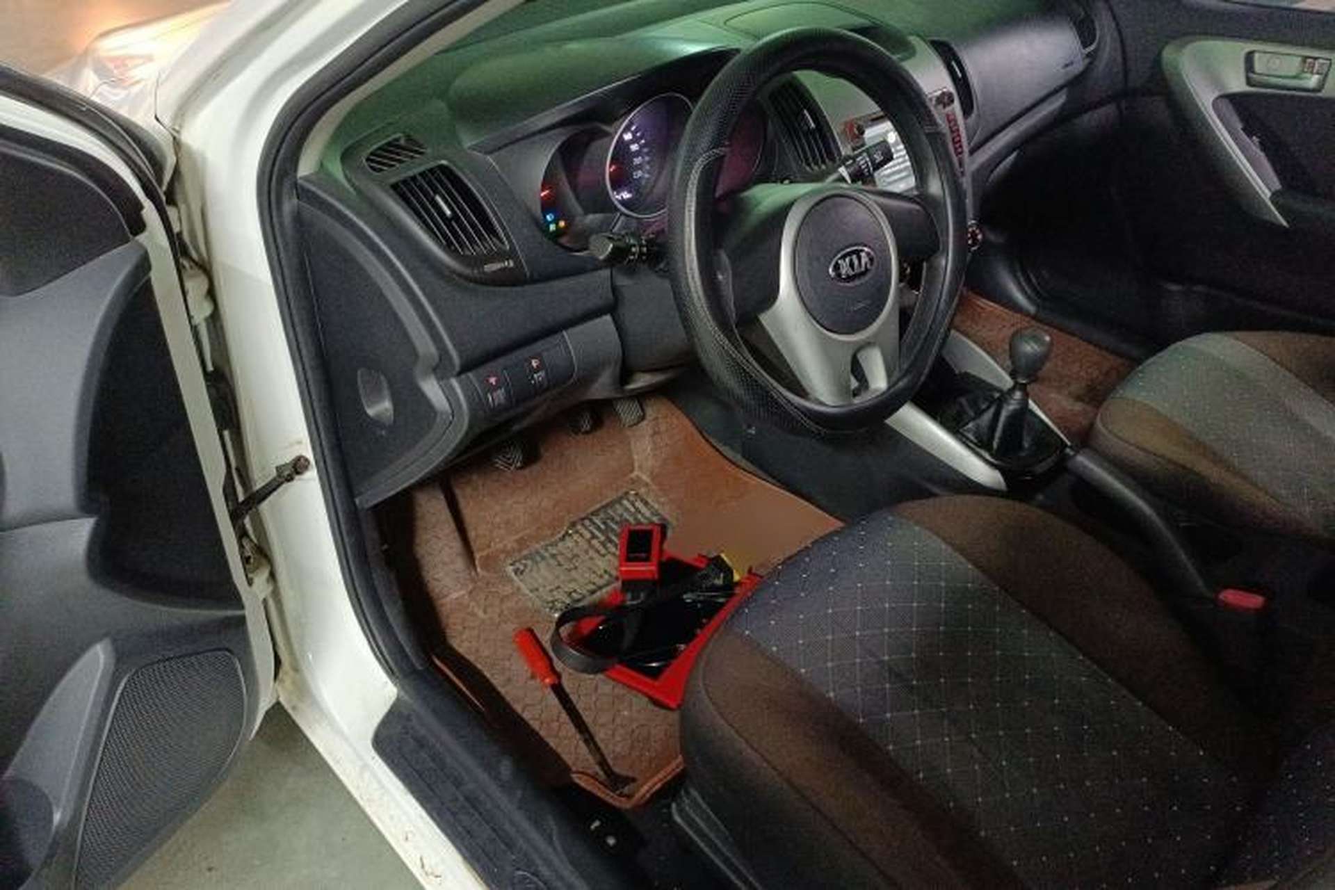 Used Kia Forte 2014 1.6L MT GL Driver Seat